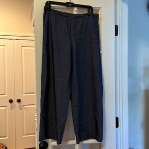 Tahari Rayon/Polyester/Elastane Wide Leg Trousers, Size Medium